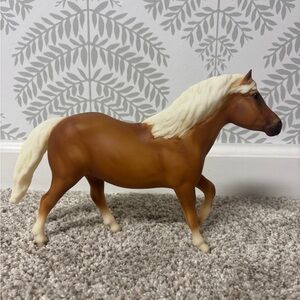 MINT Breyer TOF Aristocrat #774
